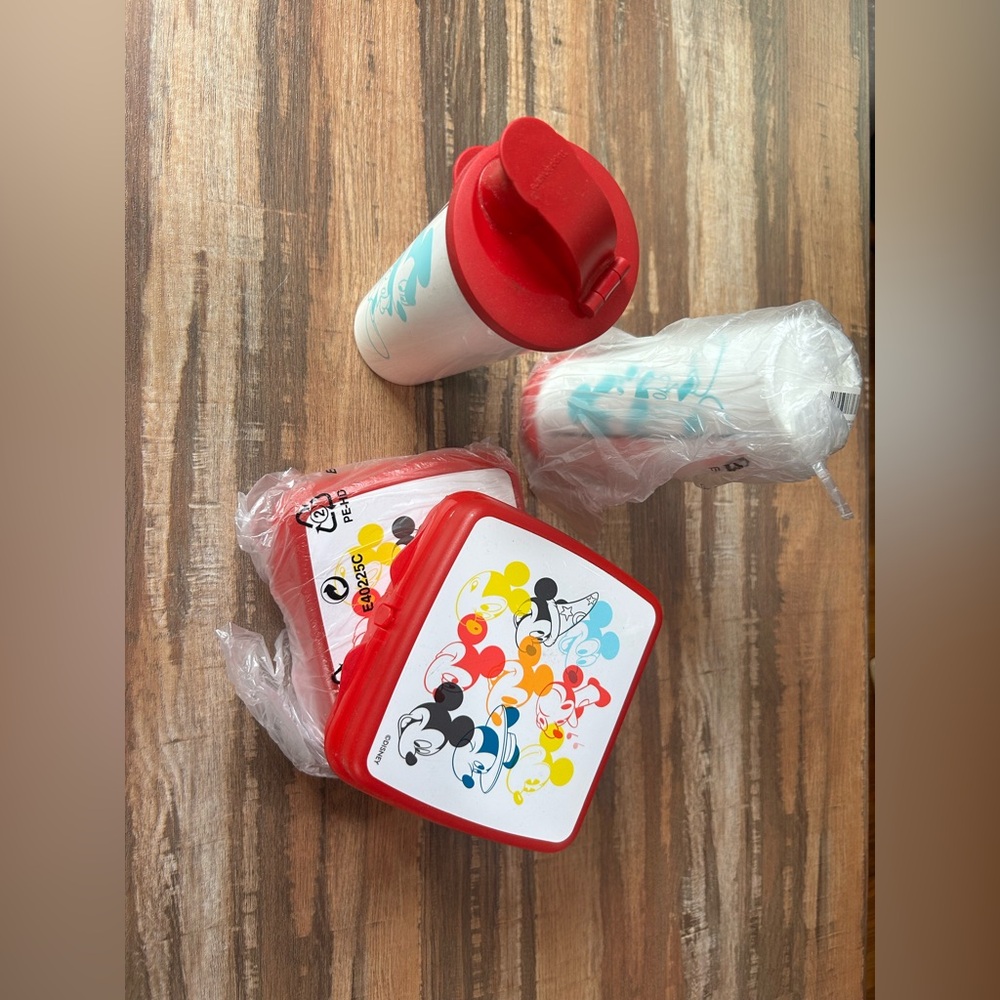 Mickey Mouse Lunch Set with Red Accents -2